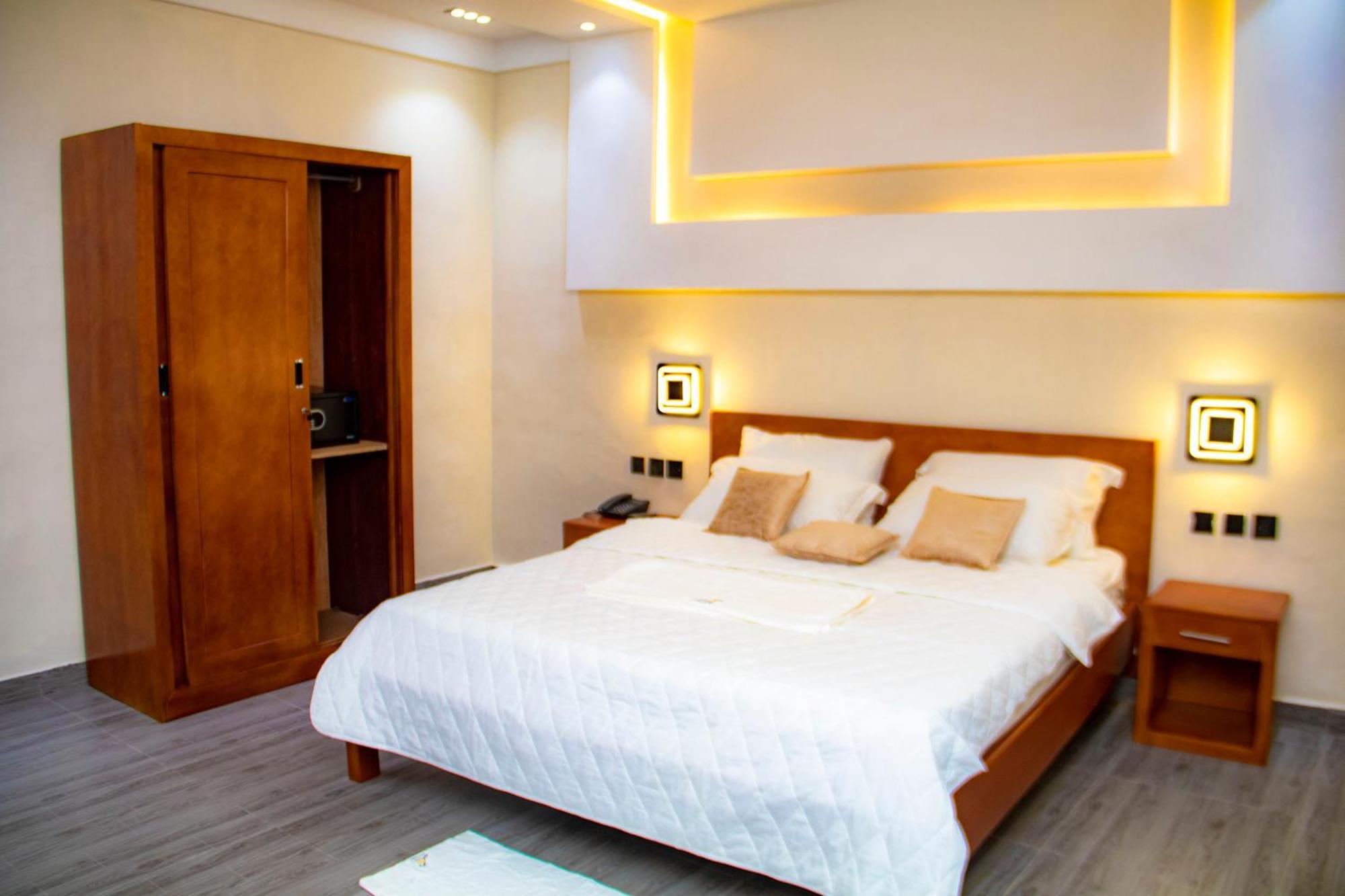 Hotel L'Apero Cotonou Ngoại thất bức ảnh