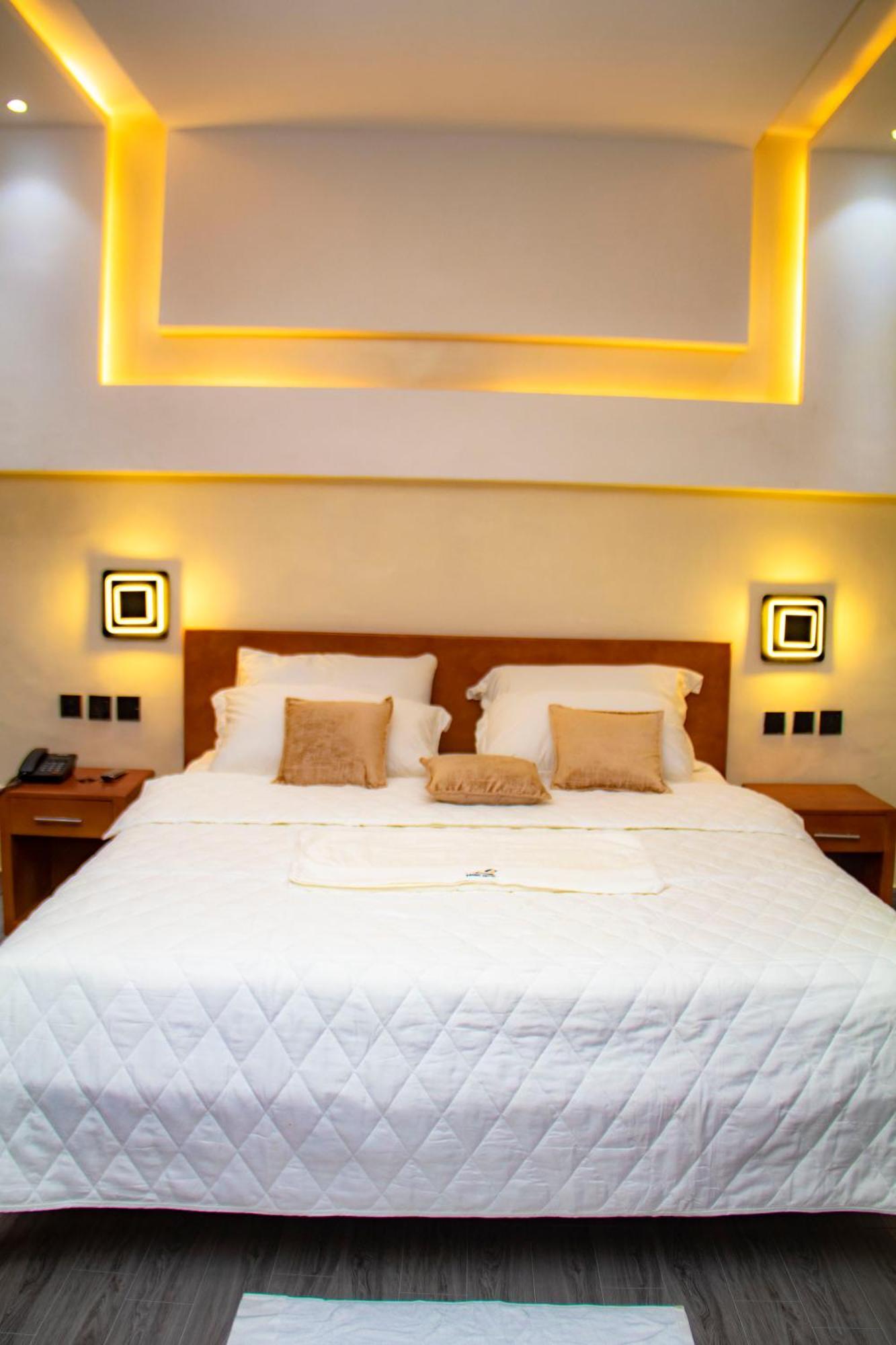 Hotel L'Apero Cotonou Ngoại thất bức ảnh